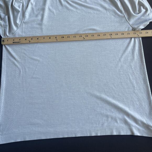 Lululemon Shirt Mens 2XL Gray Athletic Vent Tech Short Sleeve Perforated Tee - Picture 7 of 10